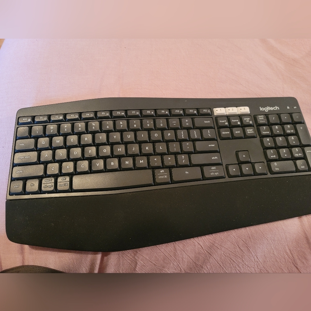 Logitech MK850 Black Ergonomic Keyboard